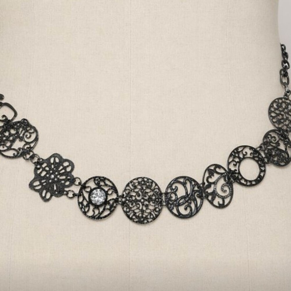 Chico's Black Statement Belt Y2K Ornate Metal Disc Chain Link Belt Women med